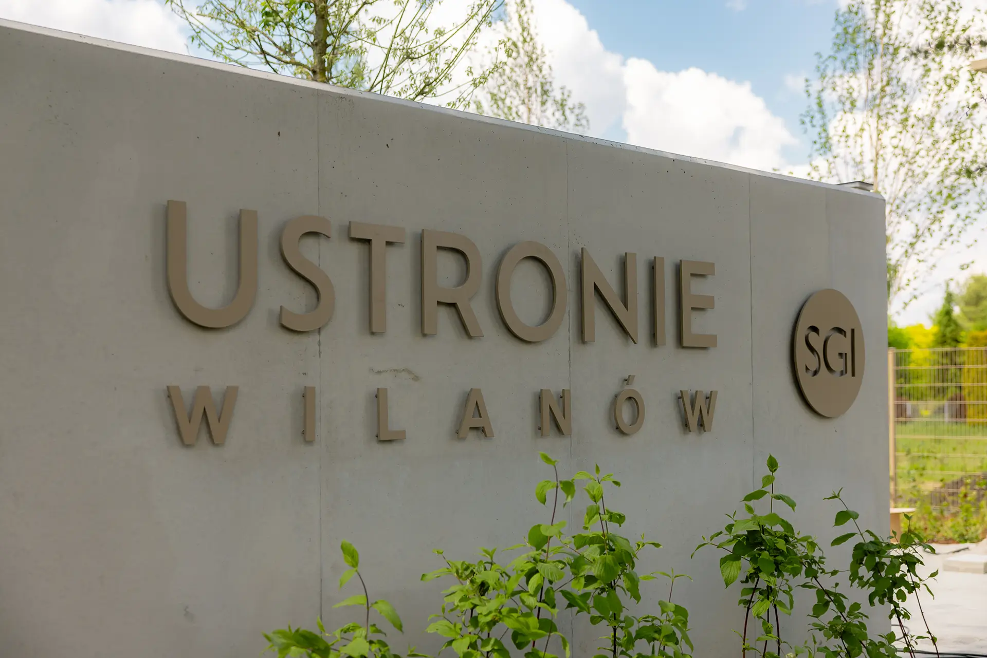 Totem inwestycji Ustronie Wilanów, Warszawa Wilanów