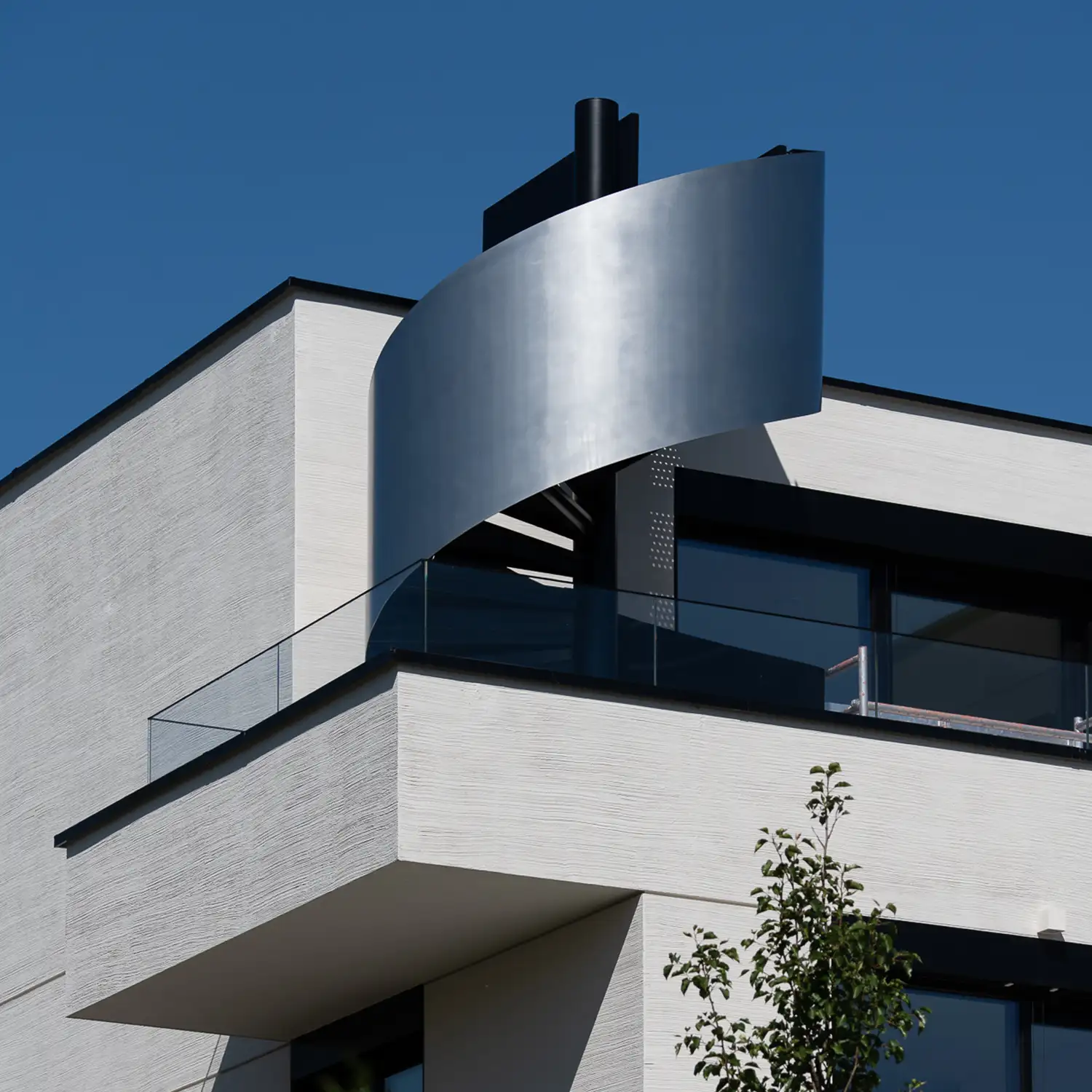 Bluszańska III, Warszawa